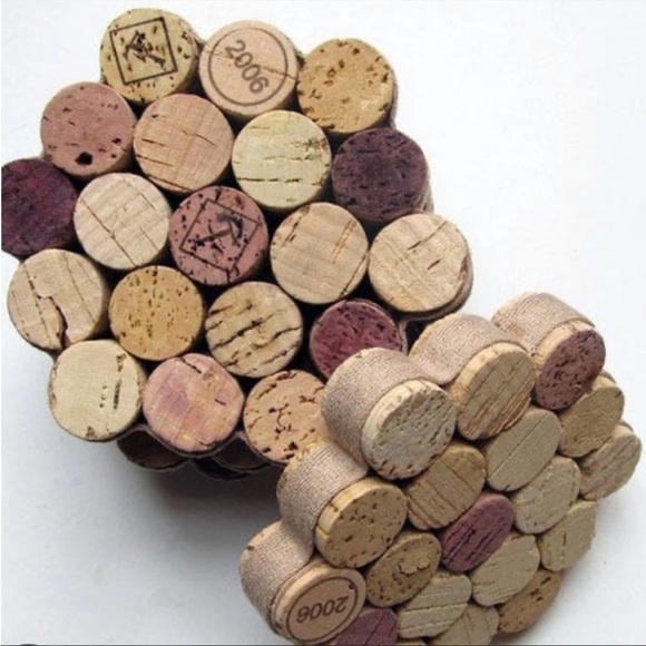 Lot of over 110 used wine corks and 30 champagne corks for DIY Projects - Picture 10 of 16